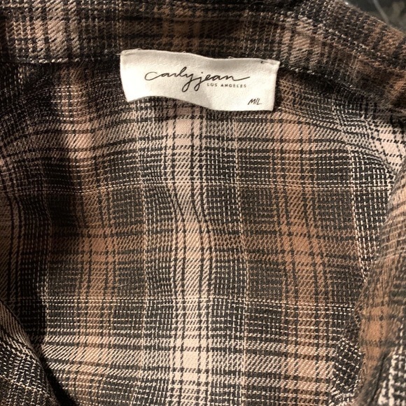 Carly Jean Los Angeles Leland Flannel - Picture 3 of 3
